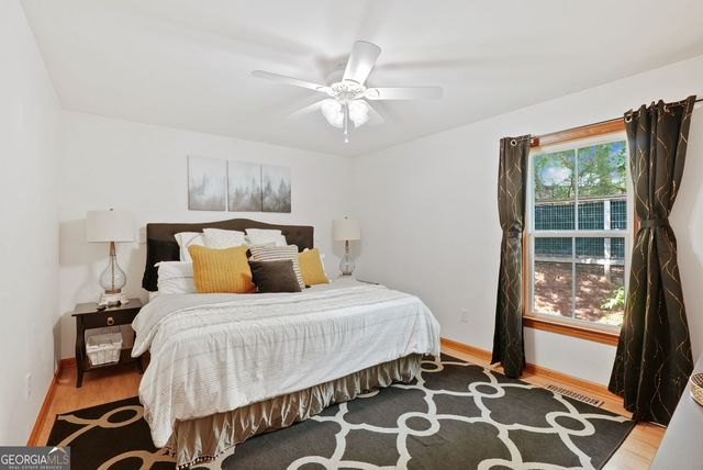 745 Washington Street, Clarkesville, GA 30523