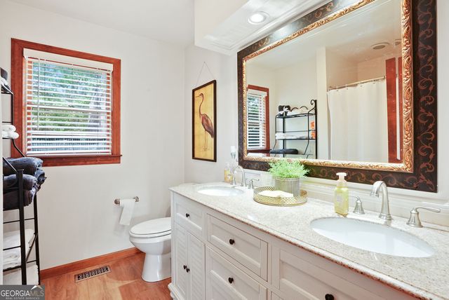 745 Washington Street, Clarkesville, GA 30523