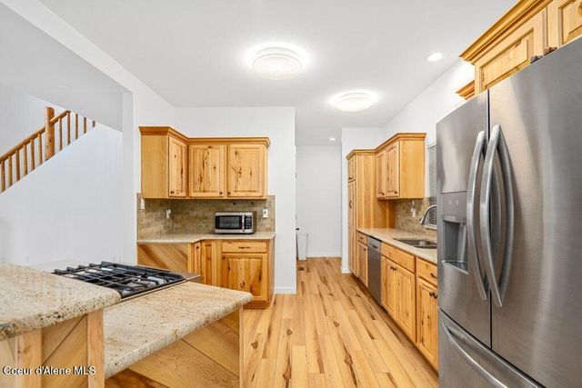 1671 Wooded Acres DR, Sagle, ID 83860