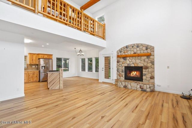 1671 Wooded Acres DR, Sagle, ID 83860