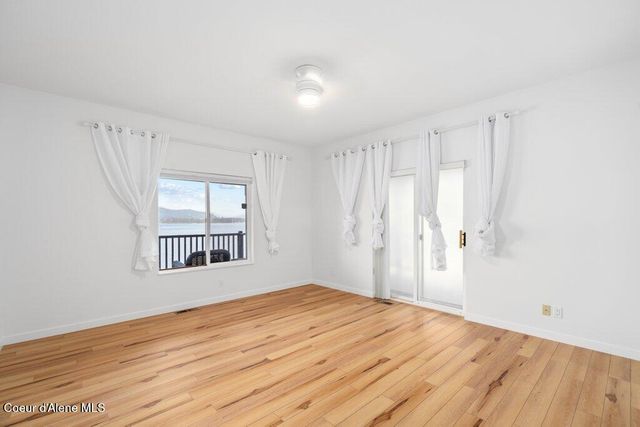 1671 Wooded Acres DR, Sagle, ID 83860