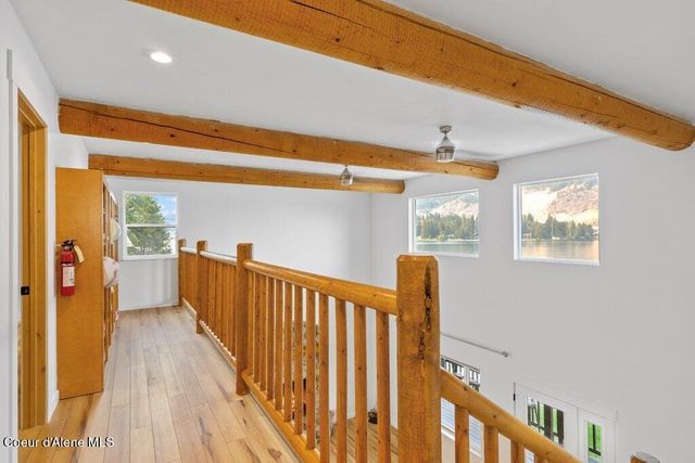 1671 Wooded Acres DR, Sagle, ID 83860