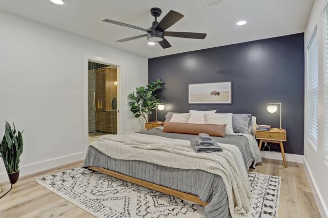 207 White Oak DR, Austin, TX 78753