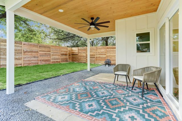 207 White Oak DR, Austin, TX 78753