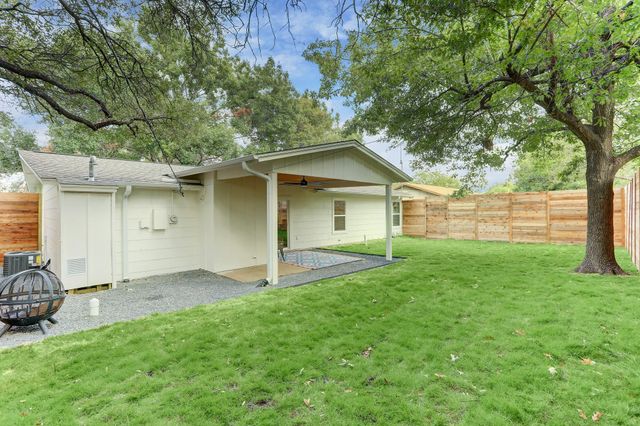 207 White Oak DR, Austin, TX 78753