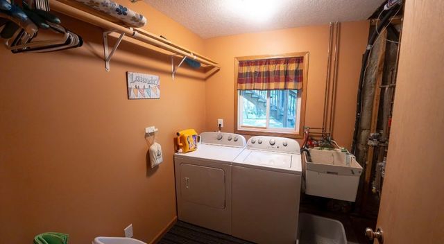 895 Marigold Drive, Cambridge, MN 55008