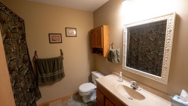 895 Marigold Drive, Cambridge, MN 55008