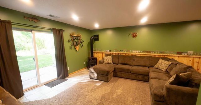 895 Marigold Drive, Cambridge, MN 55008