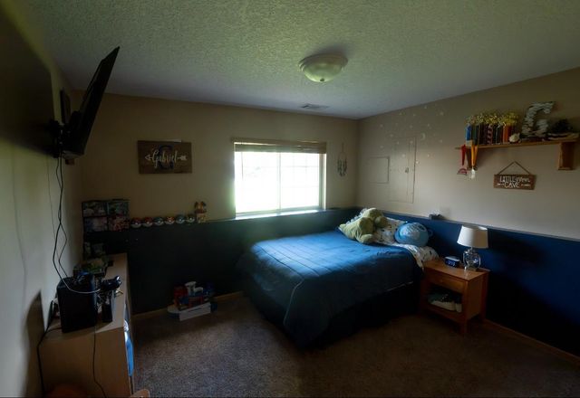 895 Marigold Drive, Cambridge, MN 55008