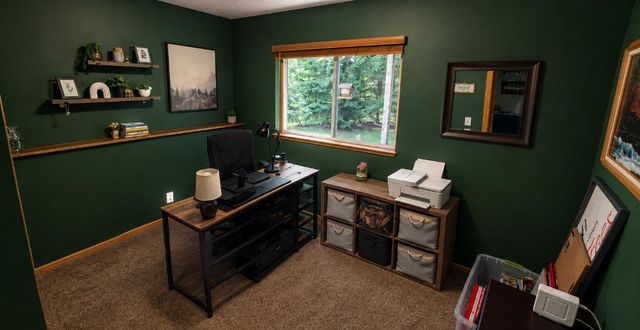 895 Marigold Drive, Cambridge, MN 55008
