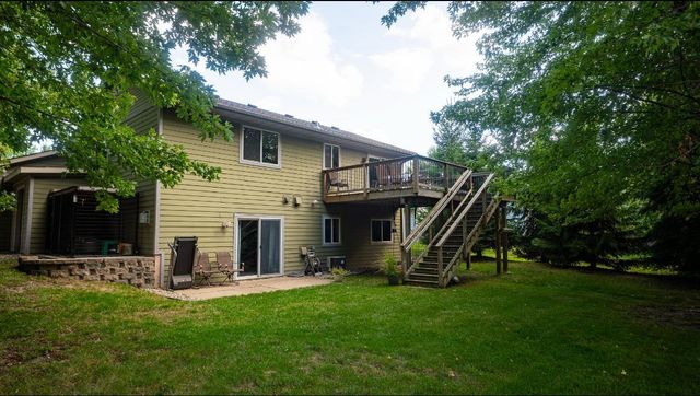 895 Marigold Drive, Cambridge, MN 55008