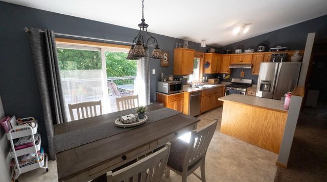 895 Marigold Drive, Cambridge, MN 55008