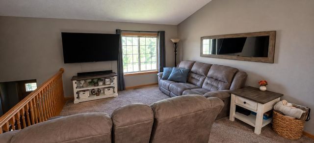 895 Marigold Drive, Cambridge, MN 55008