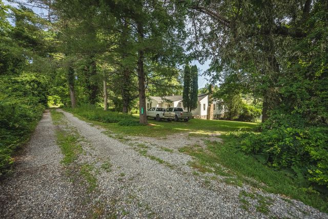 10289 Russwood RD, Bent Mountain, VA 24059