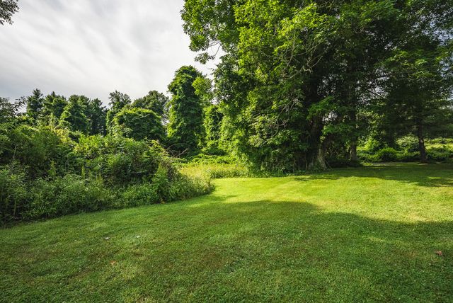 10289 Russwood RD, Bent Mountain, VA 24059