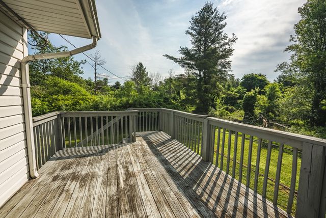10289 Russwood RD, Bent Mountain, VA 24059