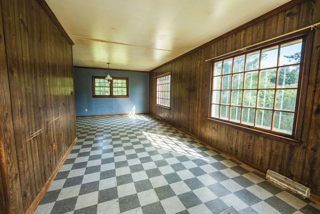 10289 Russwood RD, Bent Mountain, VA 24059