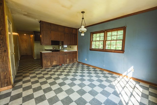 10289 Russwood RD, Bent Mountain, VA 24059
