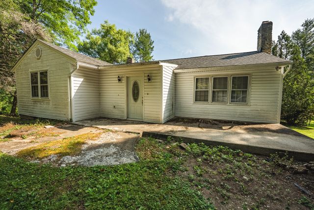 10289 Russwood RD, Bent Mountain, VA 24059