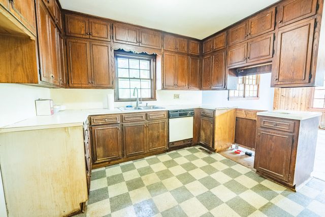10289 Russwood RD, Bent Mountain, VA 24059