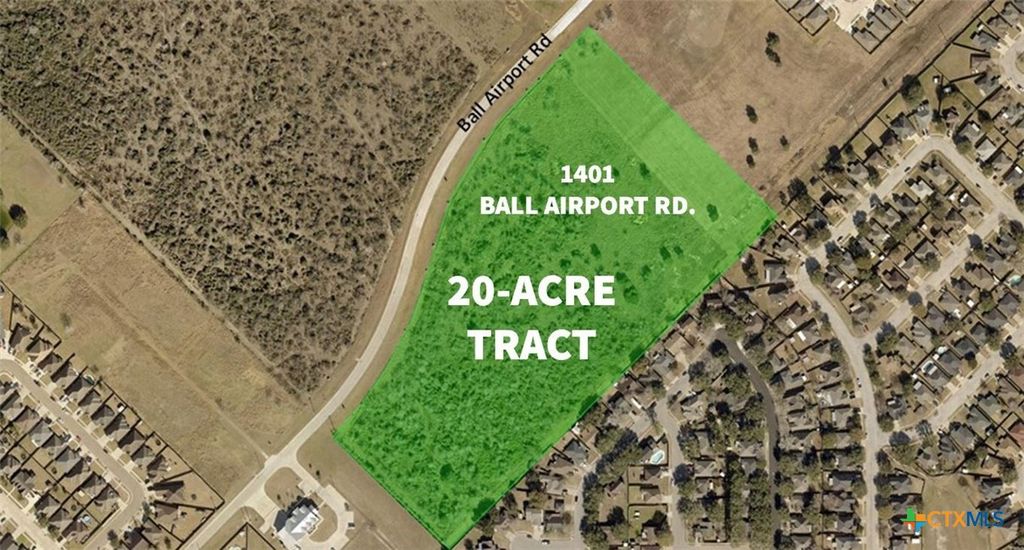 1401 Ball Airport Road, Victoria, TX 77904