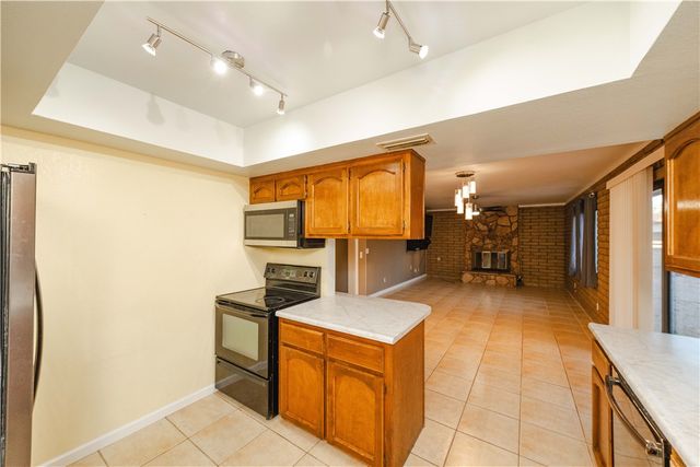 2202 Los Angeles Street, Kingman, AZ 86401