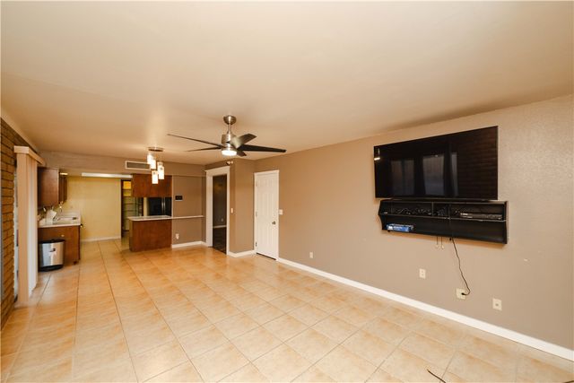 2202 Los Angeles Street, Kingman, AZ 86401