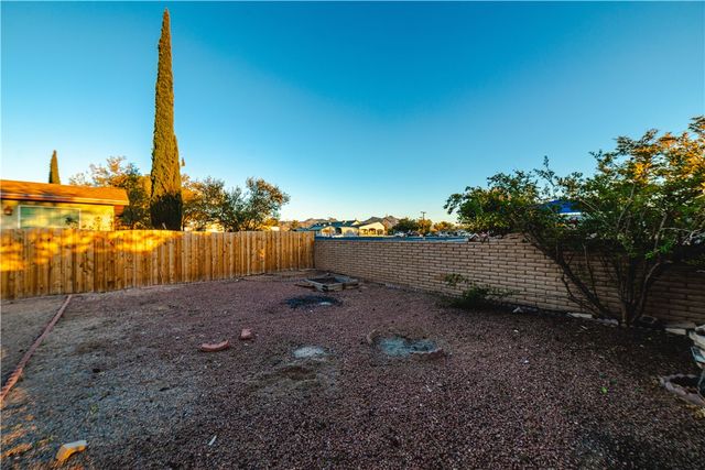 2202 Los Angeles Street, Kingman, AZ 86401