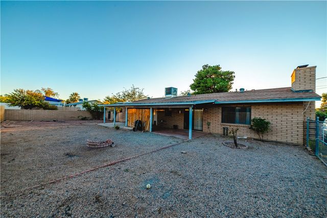 2202 Los Angeles Street, Kingman, AZ 86401