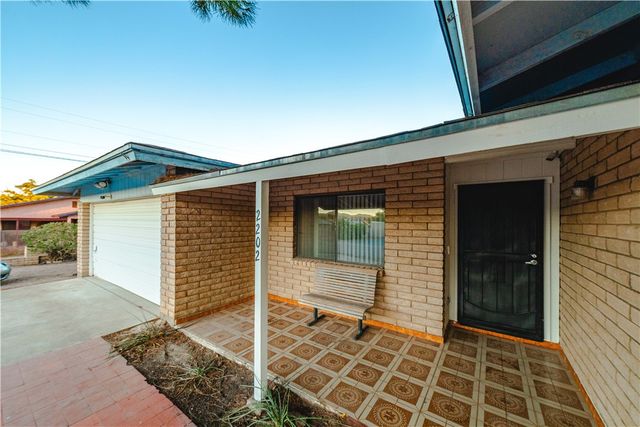 2202 Los Angeles Street, Kingman, AZ 86401