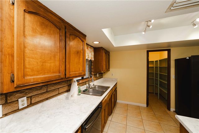 2202 Los Angeles Street, Kingman, AZ 86401