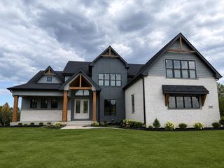 2820 Crosswinds WAY, Hartland, WI 53029