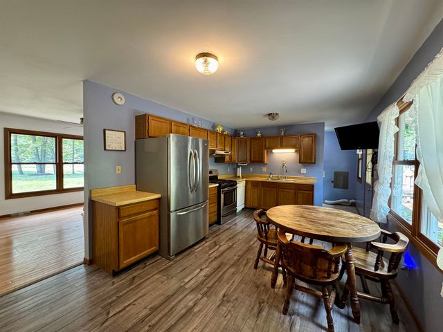 1365 E Burt Road, Taymouth Twp, MI 48417