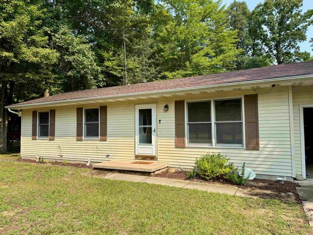 1365 E Burt Road, Taymouth Twp, MI 48417