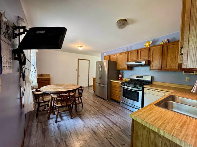 1365 E Burt Road, Taymouth Twp, MI 48417