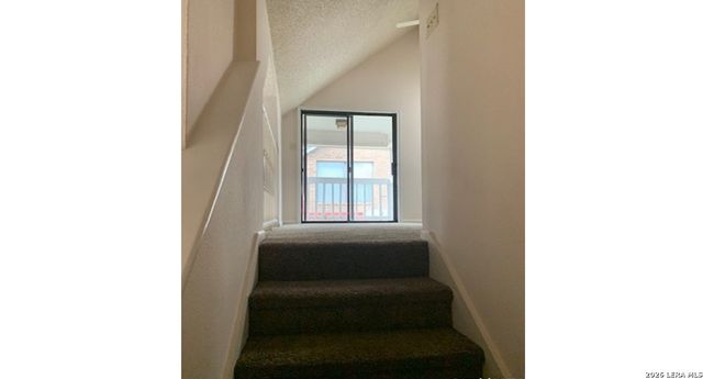 6330 Cambridge Dr Apt 2, San Antonio, TX 78218