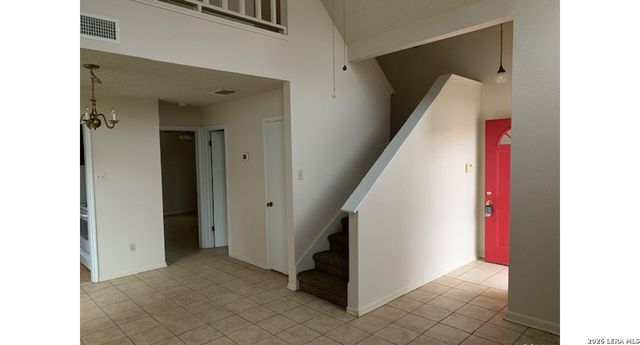 6330 Cambridge Dr Apt 2, San Antonio, TX 78218
