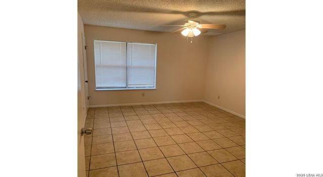 6330 Cambridge Dr Apt 2, San Antonio, TX 78218