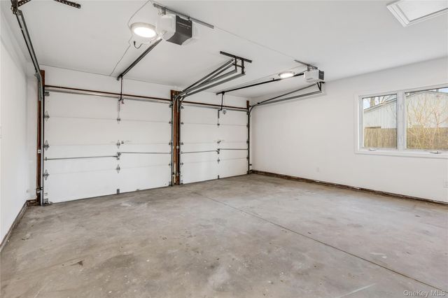 44 Sycamore Circle, Stony Brook, NY 11790