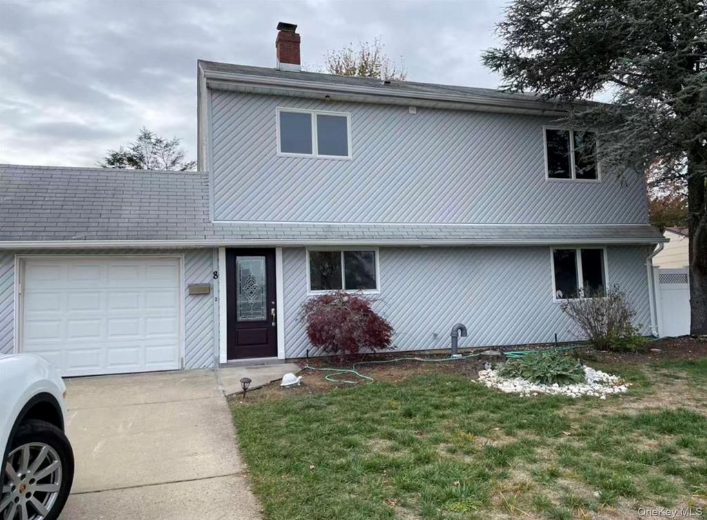 8 Harmony Lane, Westbury, NY 11590