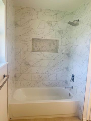 1929 Meeker Drive, The Village, OK 73120