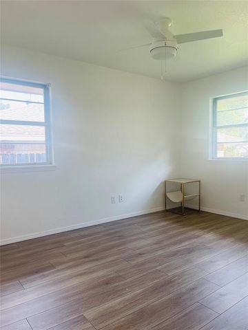 1929 Meeker Drive, The Village, OK 73120