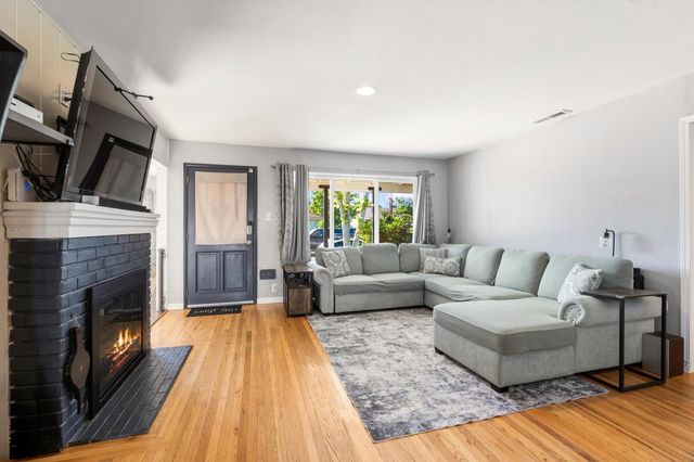 4201 Cabrillo Way, Sacramento, CA 95820