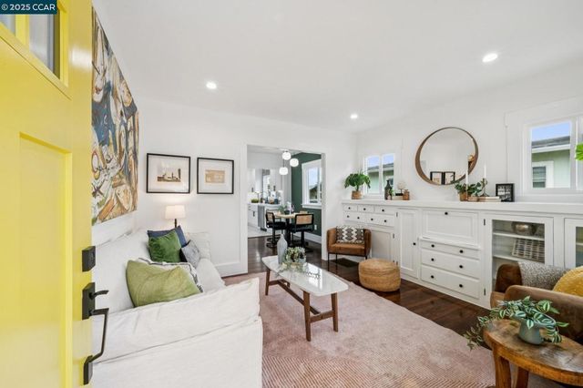 1128 60Th Ave, Oakland, CA 94621