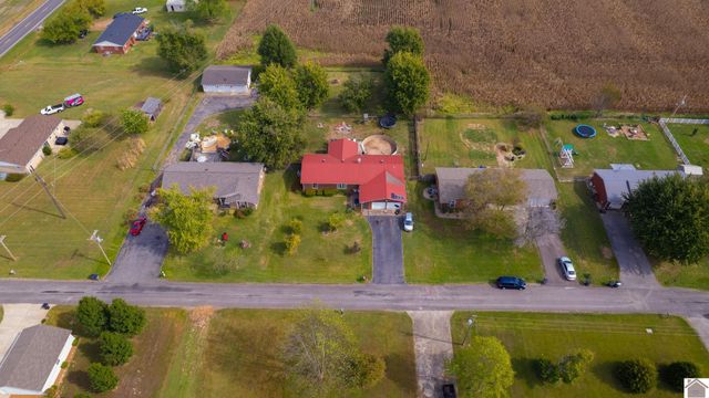78 Bendefield Road, Farmington, KY 42040