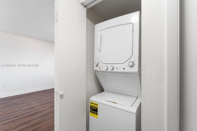 36 NW 6th Ave 502, Miami, FL 33128