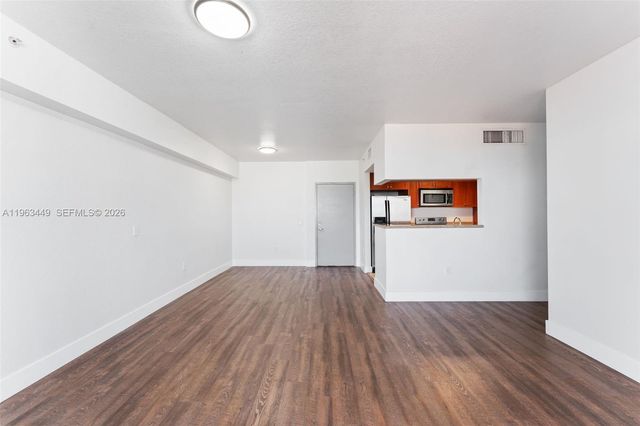 36 NW 6th Ave 502, Miami, FL 33128