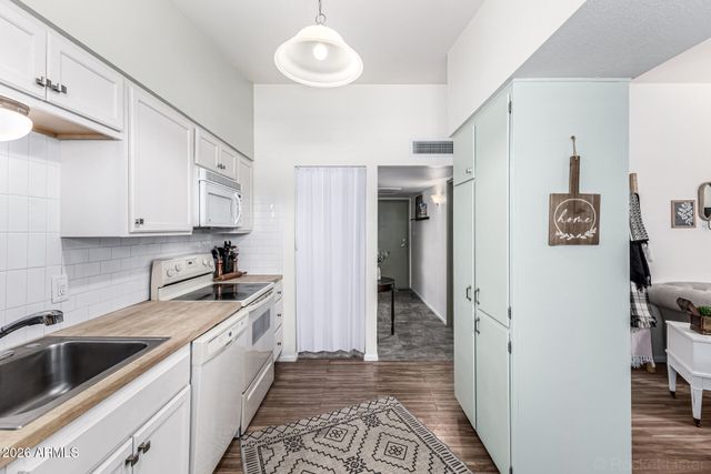 10362 W OAKMONT Drive, Sun City, AZ 85351