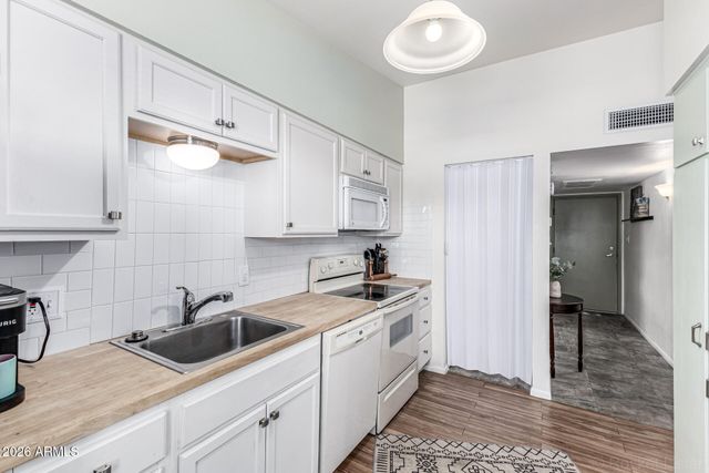 10362 W OAKMONT Drive, Sun City, AZ 85351