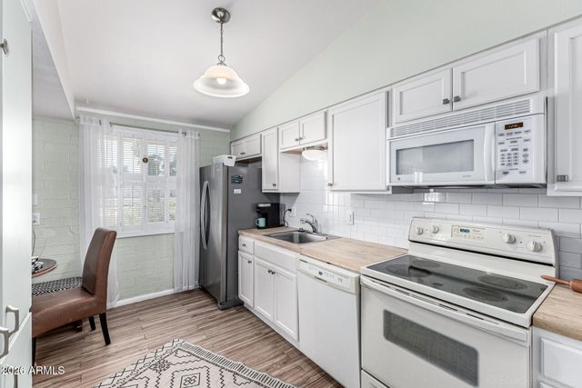 10362 W OAKMONT Drive, Sun City, AZ 85351